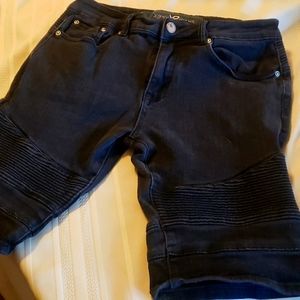 Black 5 pocket jean shorts